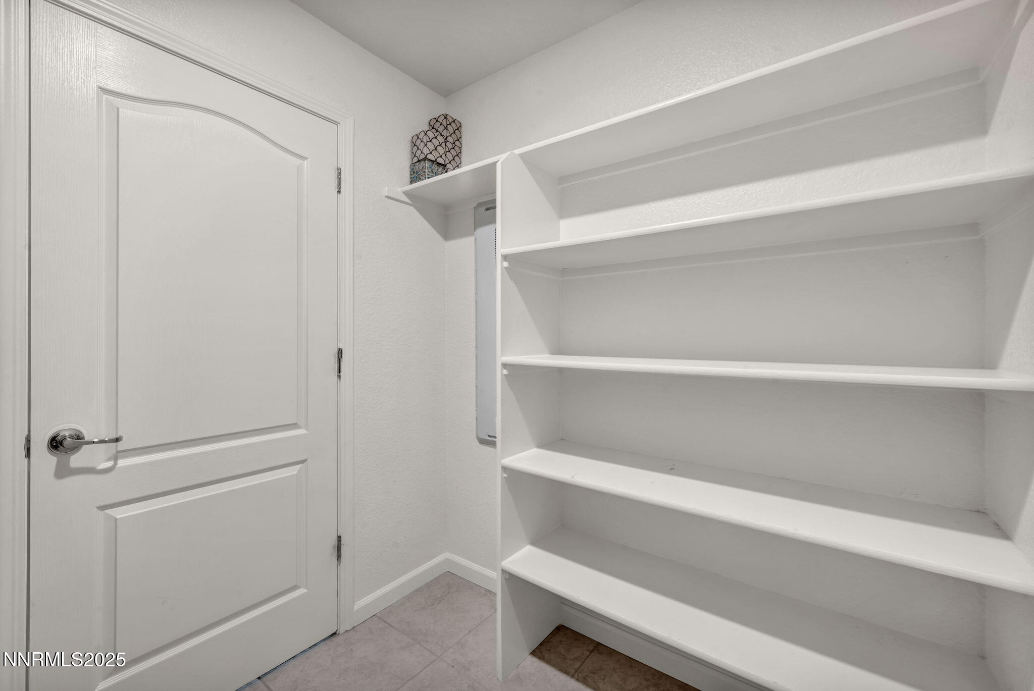8853 Finnsech Drive Reno, NV 89506 - Photo 11 of 30 47-web-or-mls-8853-finnsech-dr