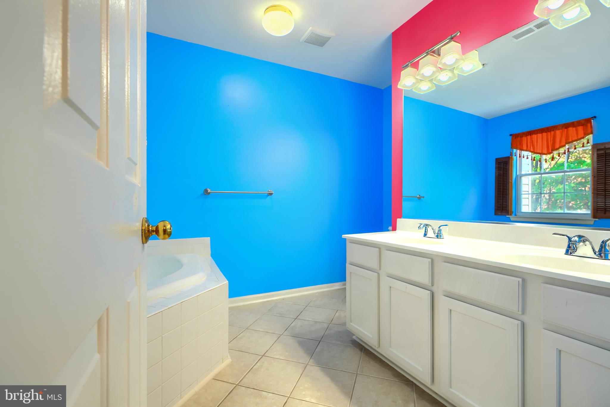 1713 Sea Pine Circle Severn, MD 21144 - Photo 15 of 33 a utility room with dryer and washer
