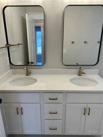 $664,260 | 8539 Angus Path, Cicero, NY 13039