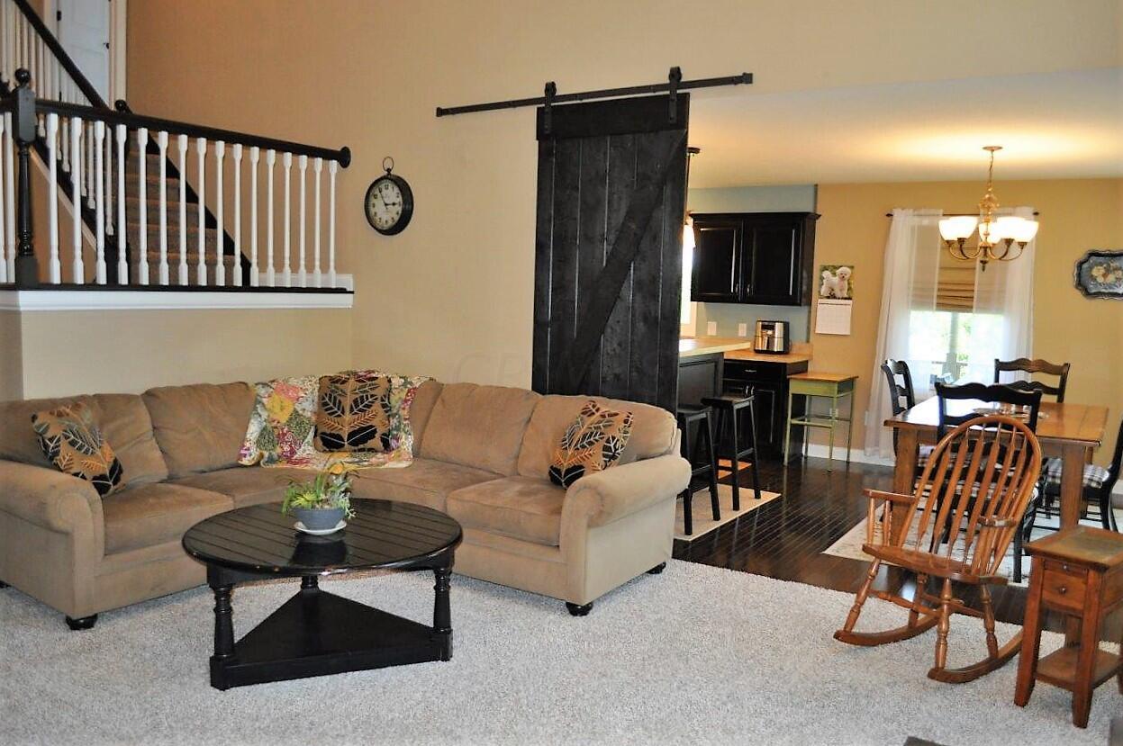 6896 Crumley Road Southwest Lancaster, OH 43130 - Photo 15 of 83 Living Room - 6896 Crumley Road SW, Lancaster, OH 43130