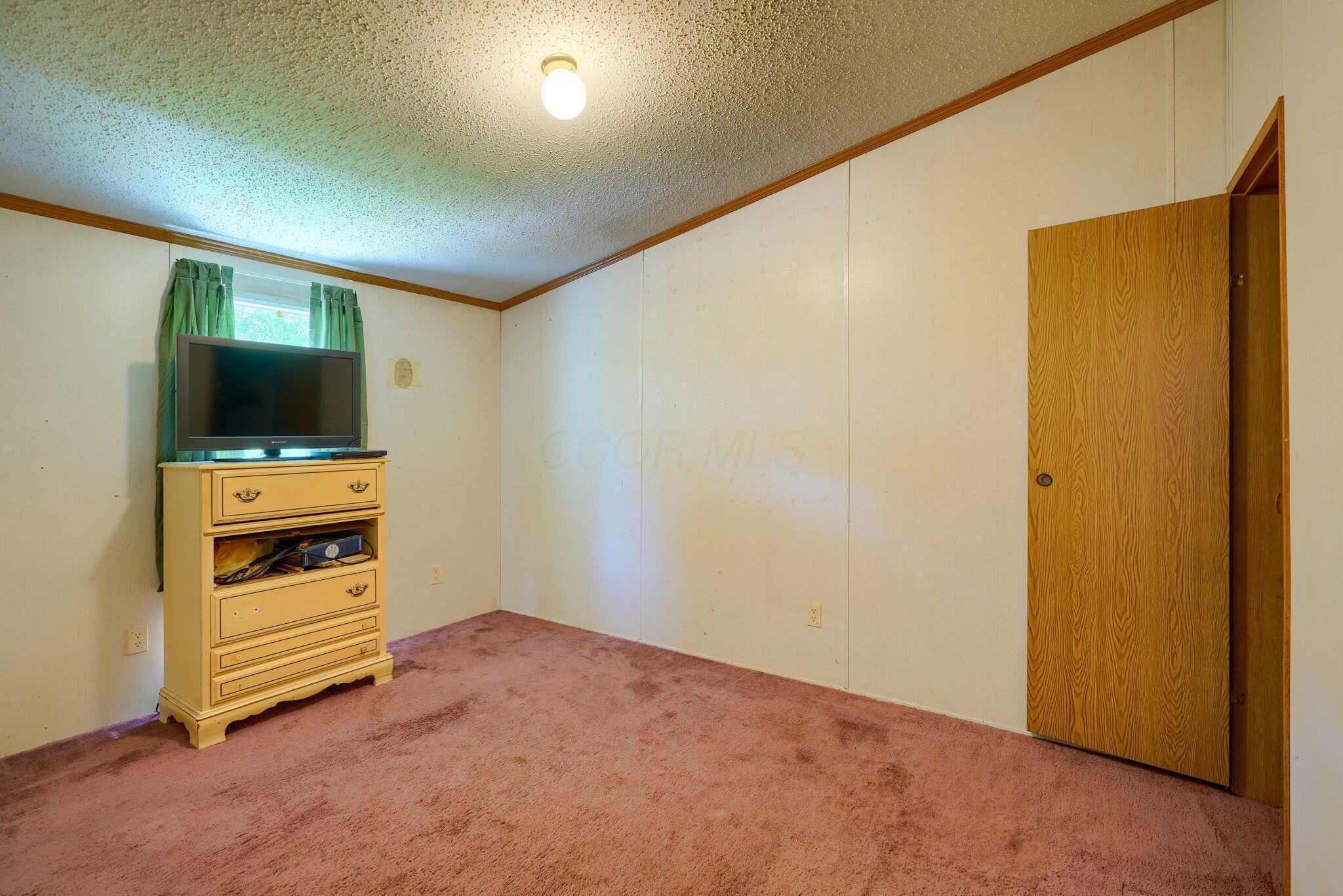 109 Bunker Hill Road Wellston, OH 45692 - Photo 41 of 42 40. Third Bedroom (1)