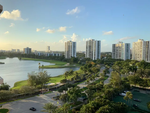 $4,500 | 20185 East Country Club Drive, Unit 1209, Aventura, FL 33180