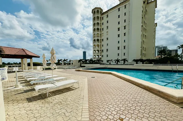 $4,500 | 20185 East Country Club Drive, Unit 1209, Aventura, FL 33180