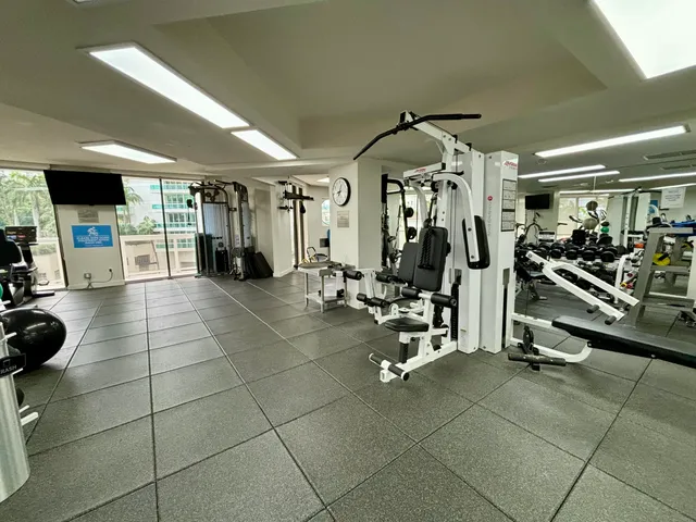 $4,500 | 20185 East Country Club Drive, Unit 1209, Aventura, FL 33180