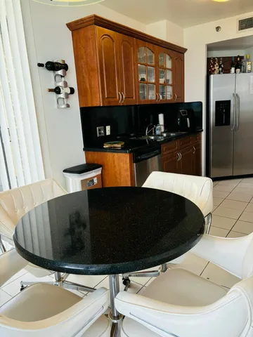 $4,500 | 20185 East Country Club Drive, Unit 1209, Aventura, FL 33180