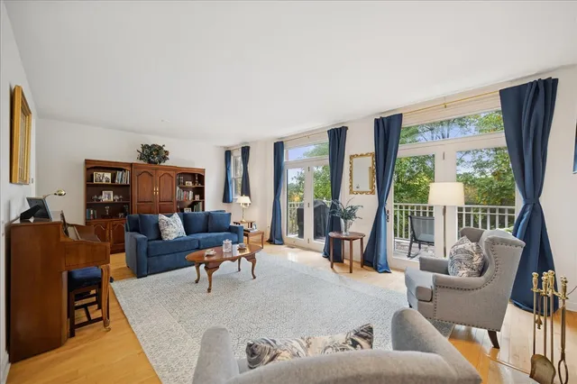 $849,000 | 1879 Admiral Court, Glenview, IL 60026