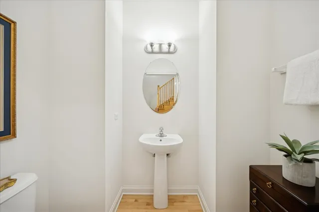 $849,000 | 1879 Admiral Court, Glenview, IL 60026