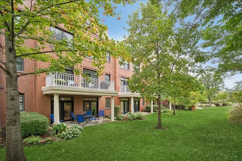 $849,000 | 1879 Admiral Court, Glenview, IL 60026