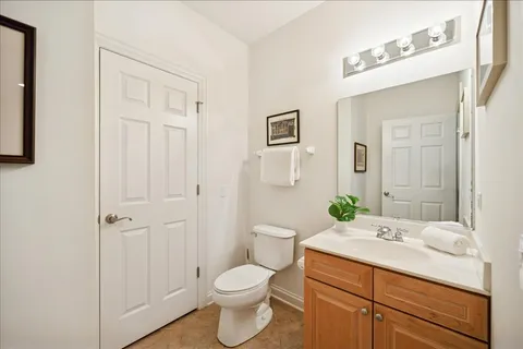 $849,000 | 1879 Admiral Court, Glenview, IL 60026