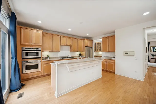 $849,000 | 1879 Admiral Court, Glenview, IL 60026