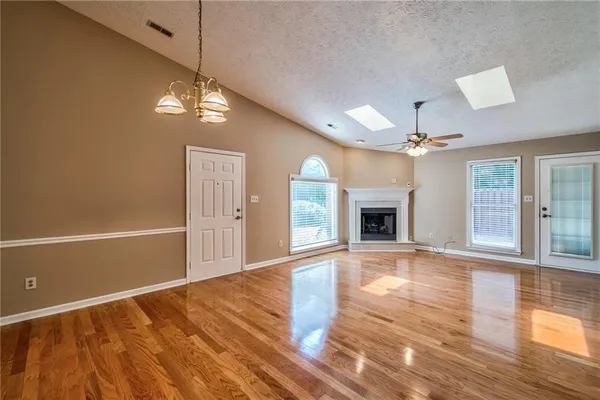 $1,900 | 215 Arbor Way, Fayetteville, GA 30215