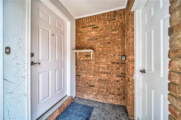 $1,900 | 215 Arbor Way, Fayetteville, GA 30215