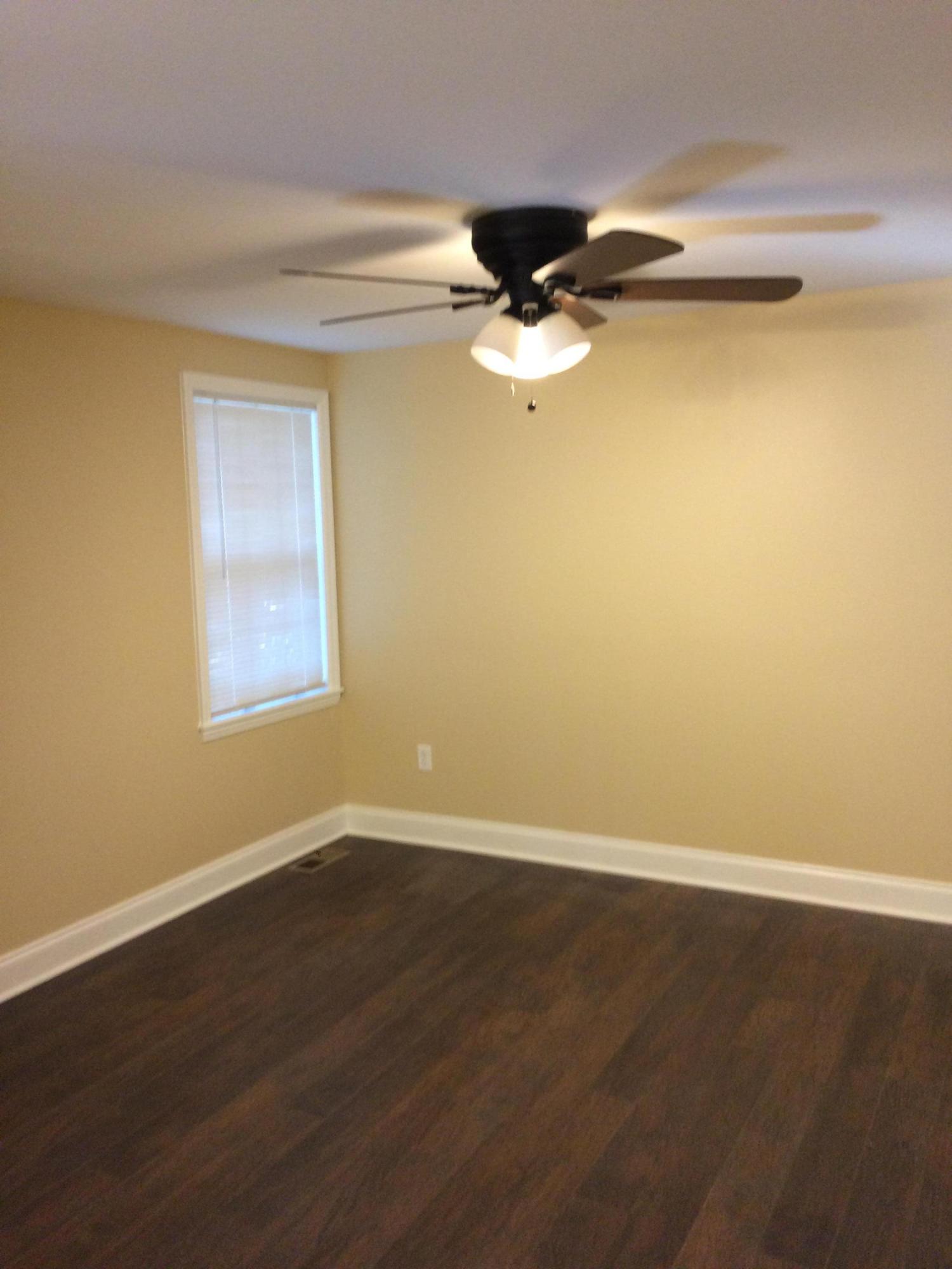 3318 Miller Road Powell, TN 37849 - Photo 9 of 29 living room