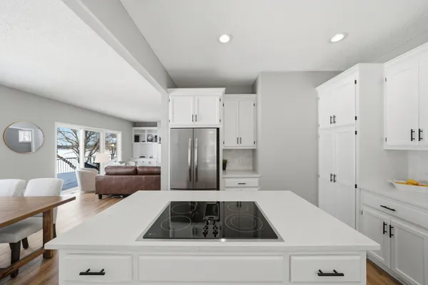 $1,225,000 | 3868 Green Heights Trail Southwest, Prior Lake, MN 55372