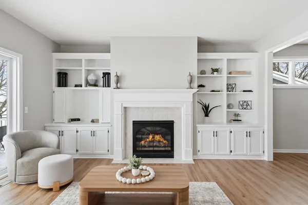 $1,225,000 | 3868 Green Heights Trail Southwest, Prior Lake, MN 55372