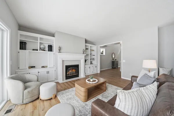 $1,225,000 | 3868 Green Heights Trail Southwest, Prior Lake, MN 55372