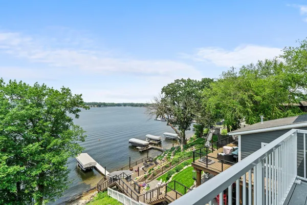 $1,225,000 | 3868 Green Heights Trail Southwest, Prior Lake, MN 55372