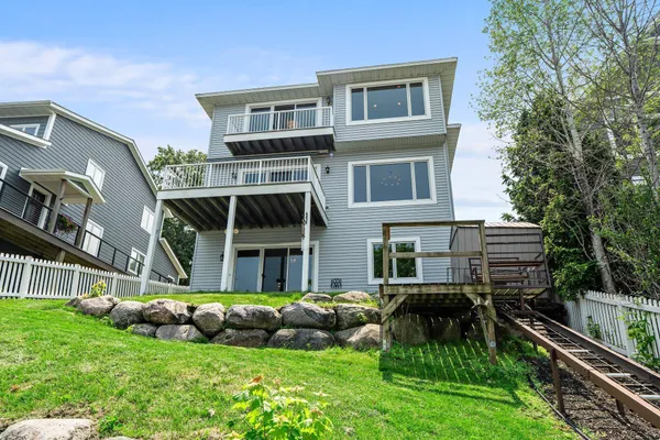 $1,225,000 | 3868 Green Heights Trail Southwest, Prior Lake, MN 55372