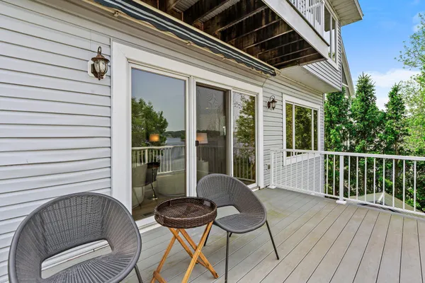 $1,225,000 | 3868 Green Heights Trail Southwest, Prior Lake, MN 55372