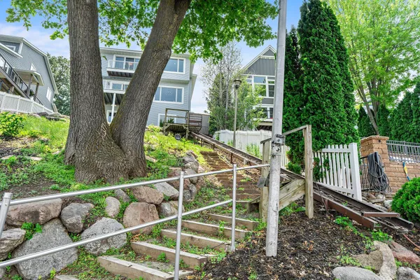 $1,225,000 | 3868 Green Heights Trail Southwest, Prior Lake, MN 55372