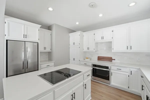 $1,225,000 | 3868 Green Heights Trail Southwest, Prior Lake, MN 55372