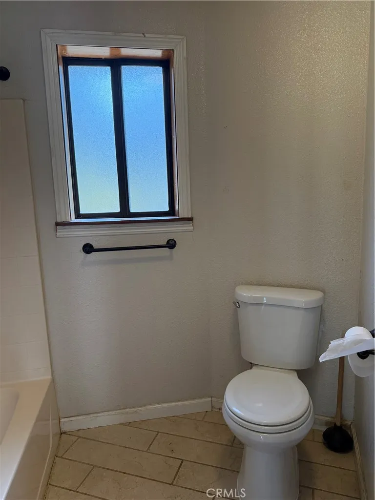16185 Caribou Road Cottonwood, CA 96022 - Photo 7 of 21 bathroom