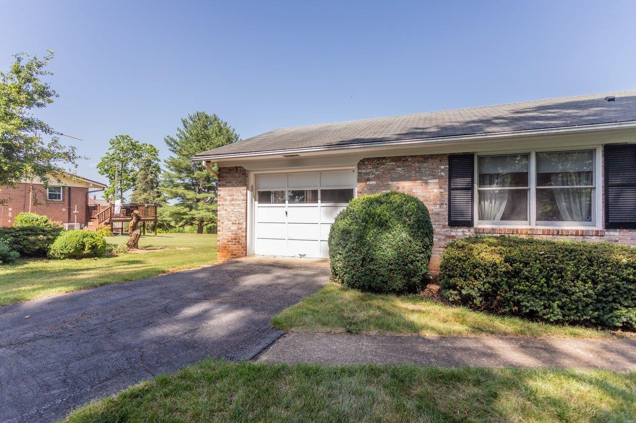 6765 Vista Heights Road Bridgewater, VA 22812 - Photo 3 of 52