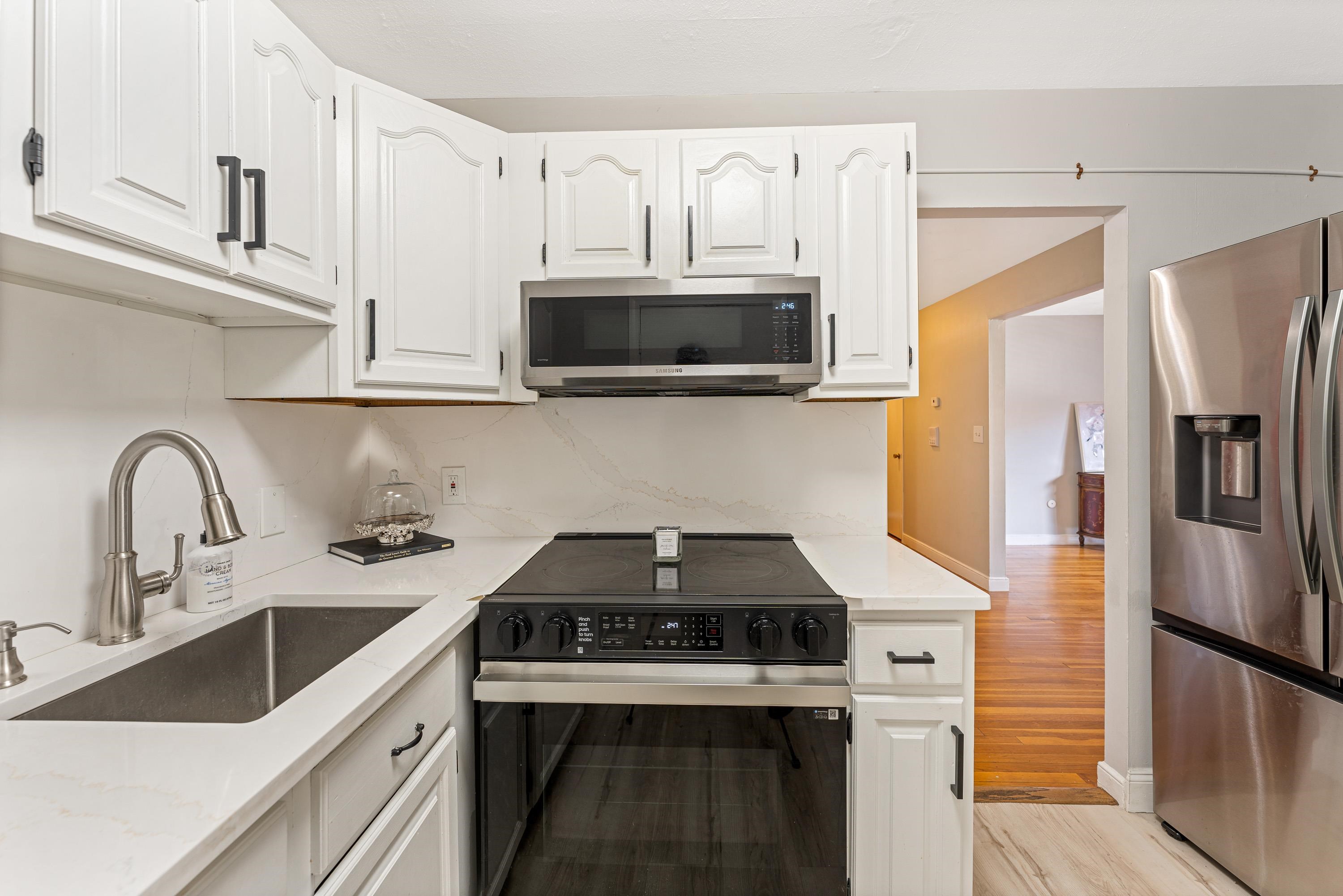 4 Brook Road, Unit 8 Salem, NH 03079 - Photo 1 of 29