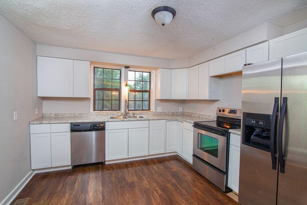 2974 Doran Road Sparta, TN 38583 - Photo 4 of 26 Kitchen