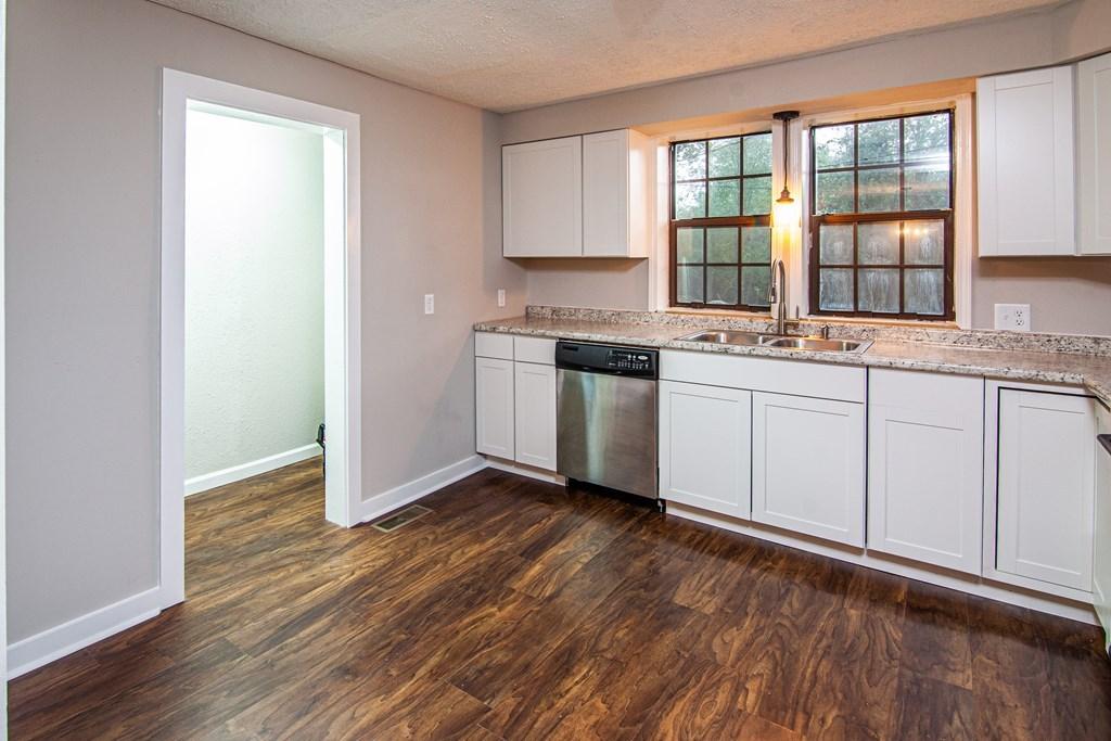 2974 Doran Road Sparta, TN 38583 - Photo 5 of 26 Kitchen