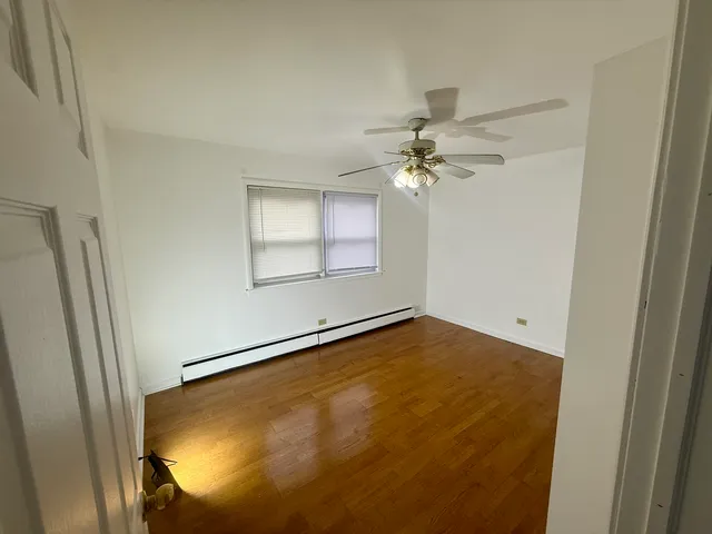 $1,500 | 255 East Oak Street, Unit 8, Addison, IL 60101