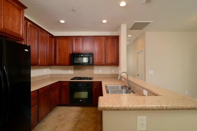 $349,950 | 3301 North Park Drive, Unit 1511, Sacramento, CA 95835