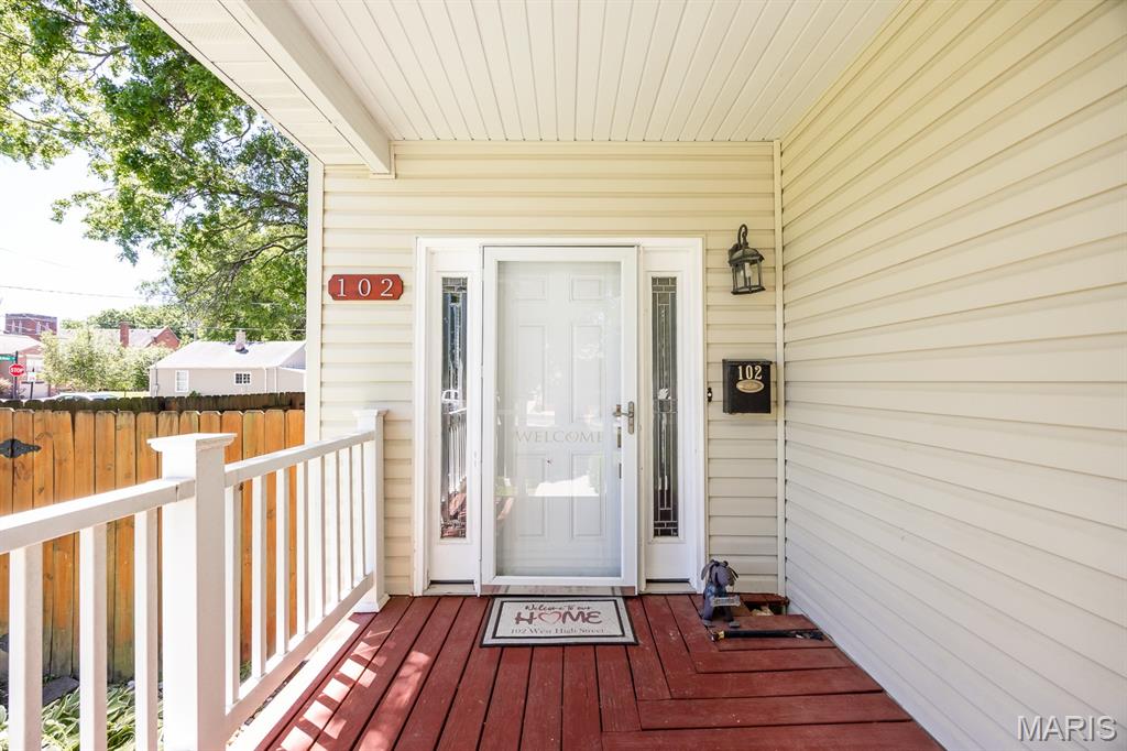 102 West High Street Troy, IL 62294 - Photo 2 of 25