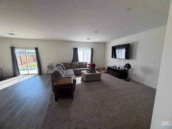 $390,000 | Undisclosed Address, Bakersfield, CA 93307