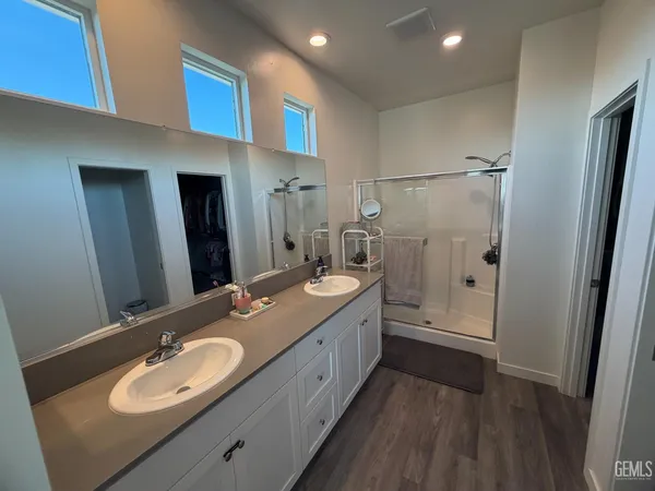 $390,000 | Undisclosed Address, Bakersfield, CA 93307