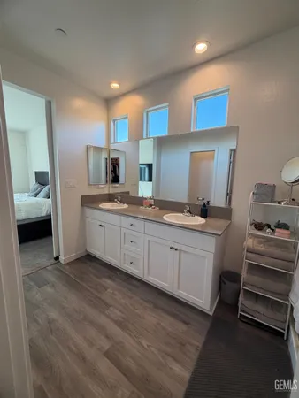 $390,000 | Undisclosed Address, Bakersfield, CA 93307