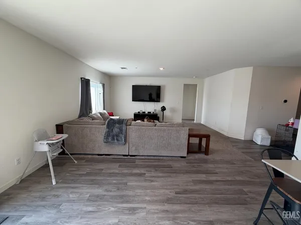 $390,000 | Undisclosed Address, Bakersfield, CA 93307