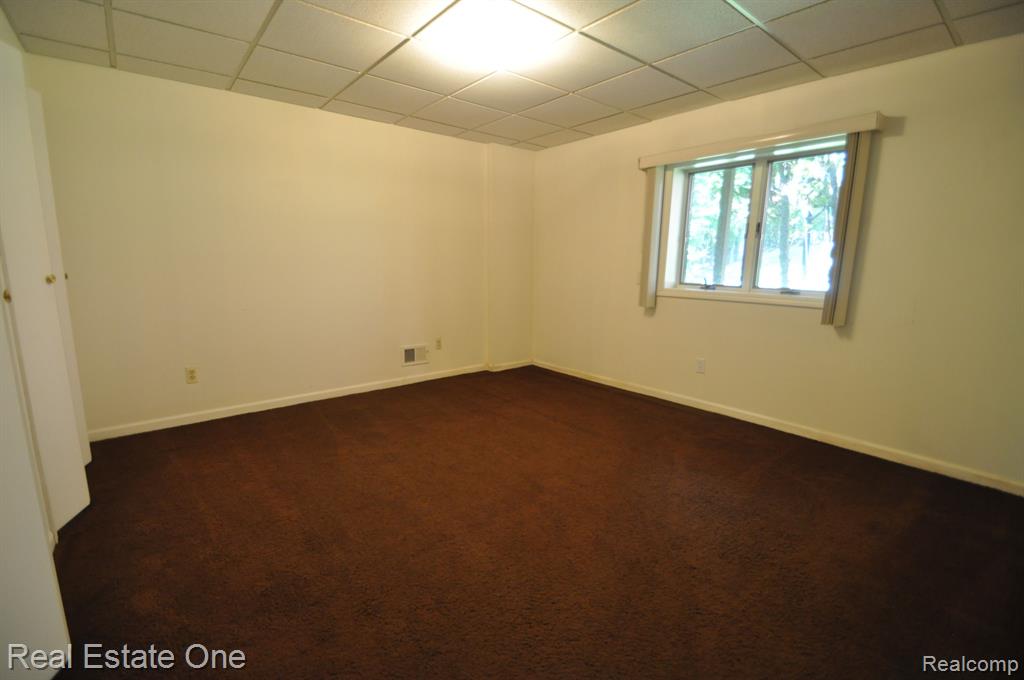 2185 Clinton View Circle Rochester Hills, MI 48309 - Photo 26 of 36