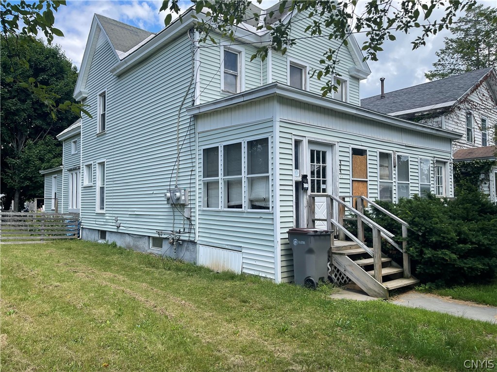 424 Court Street Rome, NY 13440 - Photo 1 of 8