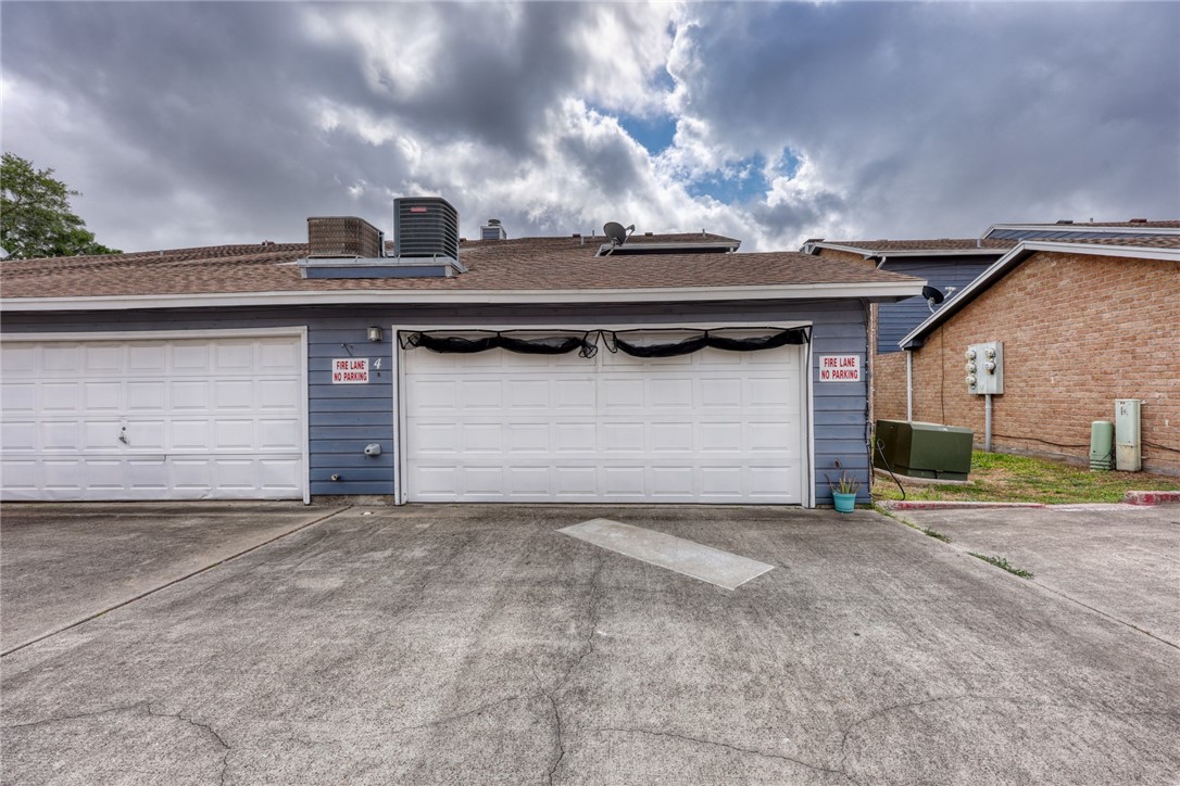 7130 Everhart Road, Unit 4 Corpus Christi, TX 78413 - Photo 3 of 27