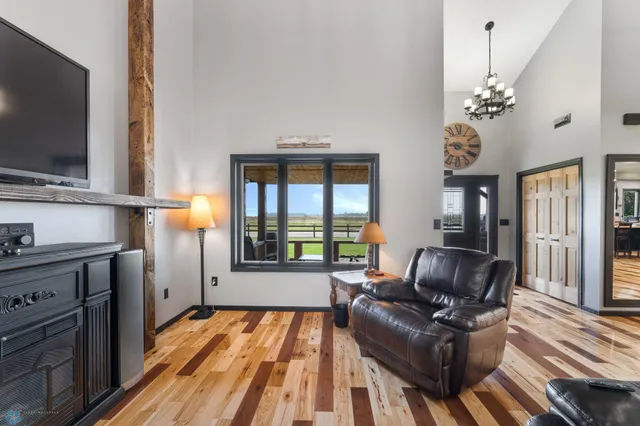 $1,150,000 | 635 20th Street Northeast, Thompson, ND 58278