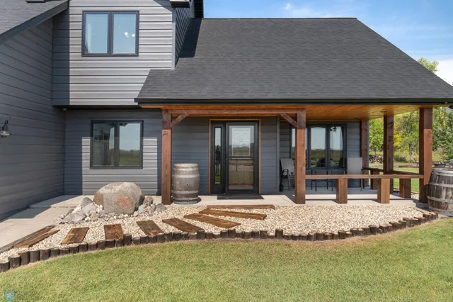 $1,150,000 | 635 20th Street Northeast, Thompson, ND 58278