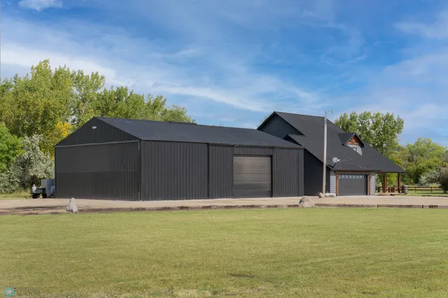 $1,150,000 | 635 20th Street Northeast, Thompson, ND 58278