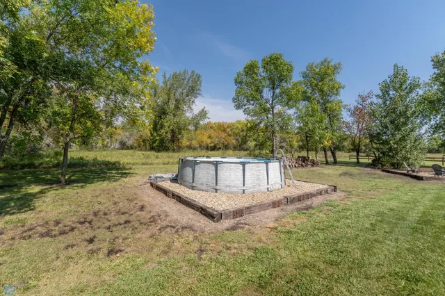 $1,150,000 | 635 20th Street Northeast, Thompson, ND 58278