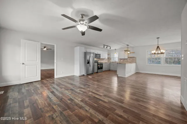 $299,000 | 504 Oakwood Avenue, Jacksonville, NC 28546