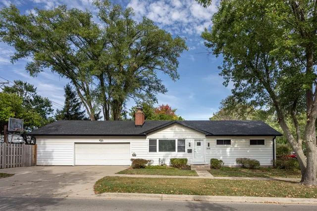 $479,000 | 606 Longfellow Avenue, Deerfield, IL 60015