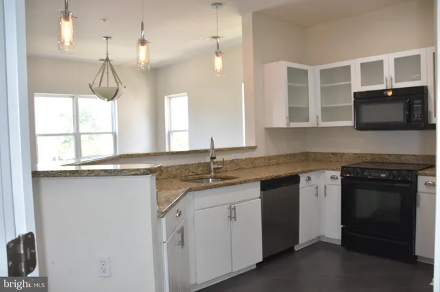 $325,000 | 3032 Bellamy Way, Unit 5, Suitland, MD 20746