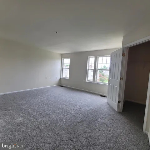 $325,000 | 3032 Bellamy Way, Unit 5, Suitland, MD 20746