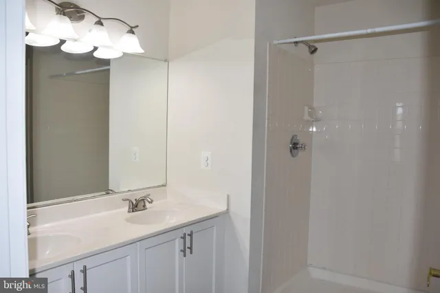 $325,000 | 3032 Bellamy Way, Unit 5, Suitland, MD 20746