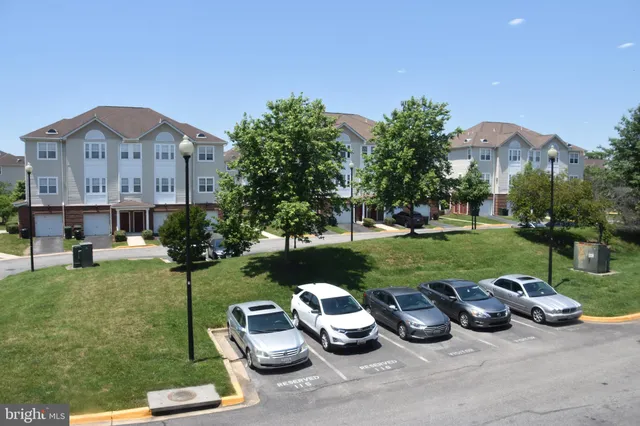 $325,000 | 3032 Bellamy Way, Unit 5, Suitland, MD 20746